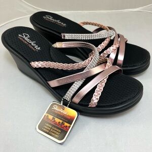 NWT Skechers Cali Memory Foam Rose Gold Rhinestone Wedge Sandals Bio-Dri Size 11
